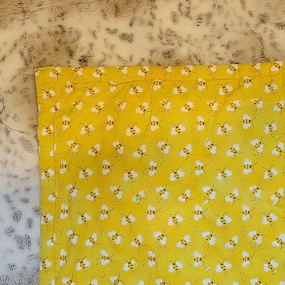 Reversible Bumblebee Baby Quilt - Picture 5 of 5